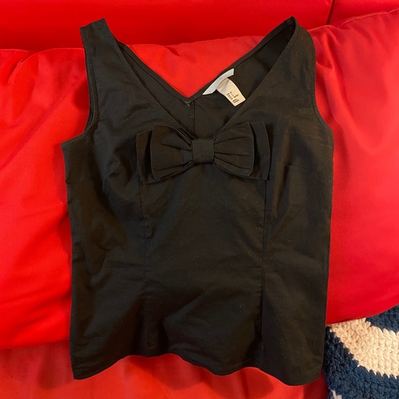 2010’s Fitted black tank top with chest bow - H&M - Picture 1 of 7